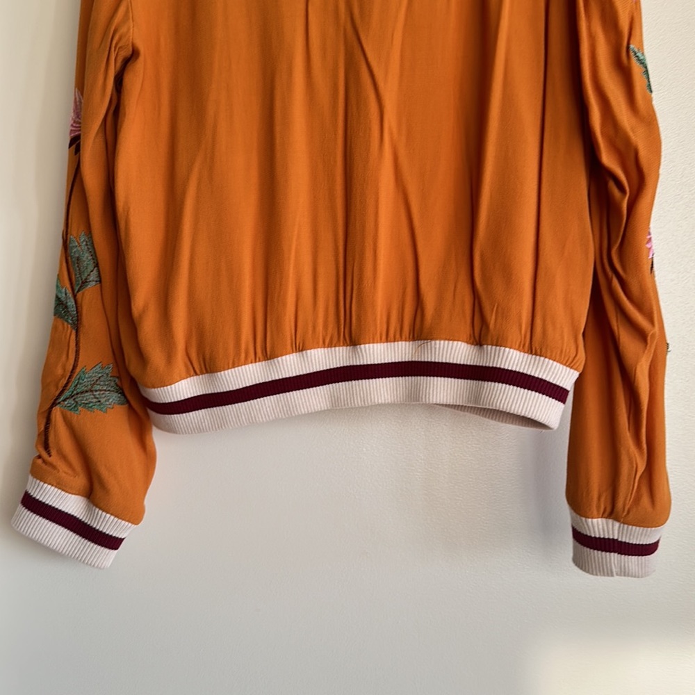 Jacket - Picture 10 of 11